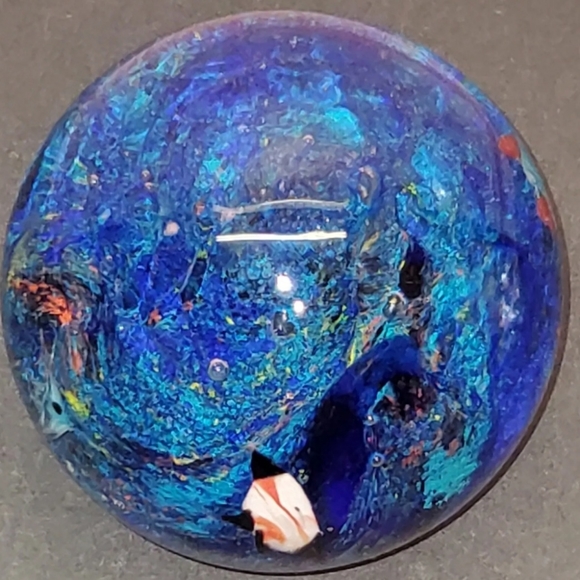 Vintage Crystal Clear Aquarium Art Paperweight Crystal Globe Expertly Crafted - Picture 2 of 12
